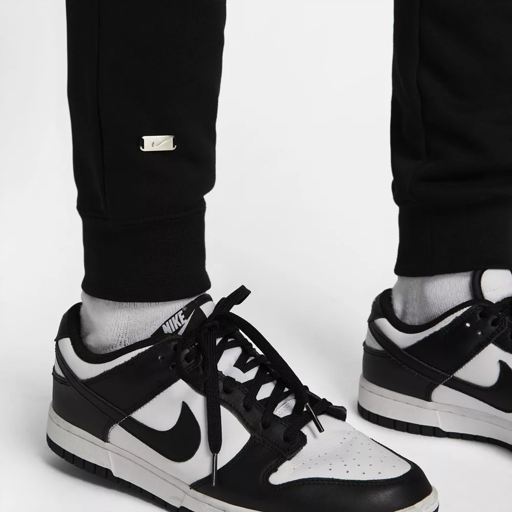 Women's Nike Sportswear Club Fleece Leopard-Print Logo Pants 7 Women's Nike Sportswear Club Fleece Leopard-Print Logo Pants - Image 7
